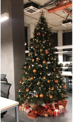 Ель искусственная Maxy Poland Рождественская литая