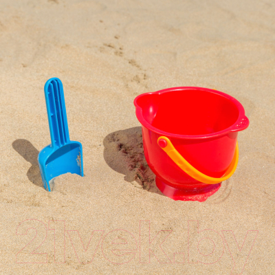 Набор игрушек для песочницы Hape Ведерко, совок / E4080_HP