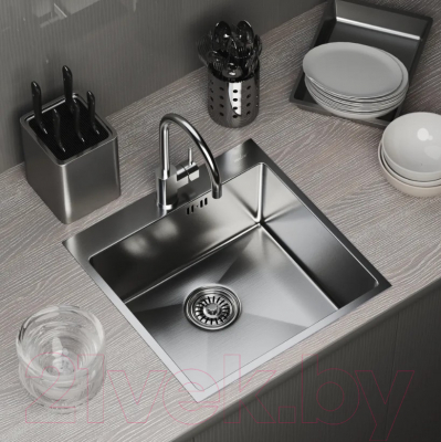 Мойка кухонная Mixline Pro 547229 (сатин, с сифоном)