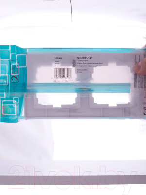 Рамка для выключателей и розеток Lezard Vesna 742-0200-147