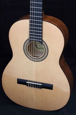 Акустическая гитара Hora N1226-1/2