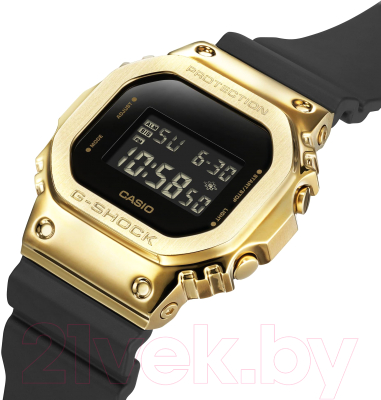 Часы наручные унисекс Casio GM-5600G-9E