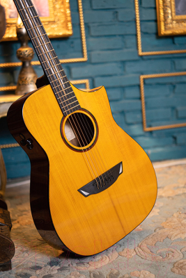 Электроакустическая гитара Cort LUXE-II-WCASE-NAT