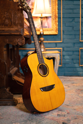 Электроакустическая гитара Cort LUXE-II-WCASE-NAT