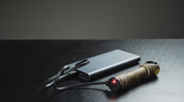 Фонарь Armytek Wizard C2 Pro Magnet USB / F08701CS