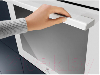 Электрический духовой шкаф Electrolux COE7P31V
