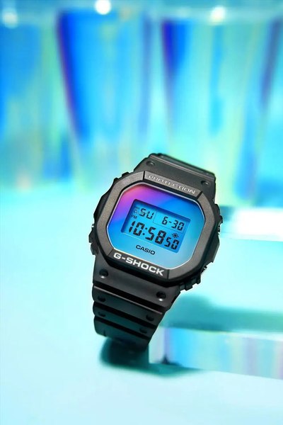 Часы наручные унисекс Casio DW-5600SR-1E