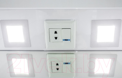 Шкаф с зеркалом для ванной Домино Cube 80