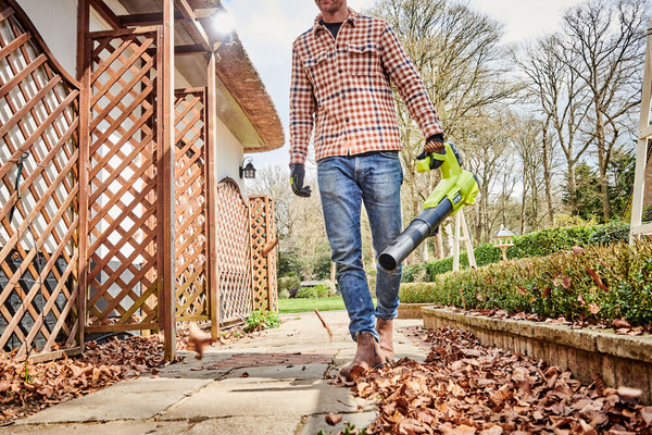 Воздуходувка аккумуляторная Ryobi RY18BLA / 5133005411 (без батареи)