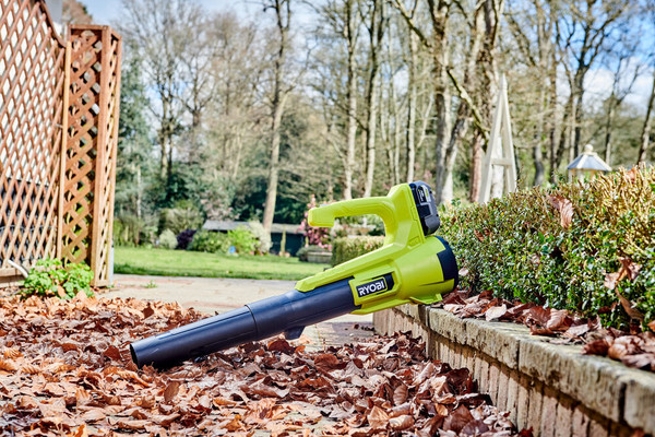 Воздуходувка аккумуляторная Ryobi RY18BLA / 5133005411 (без батареи)