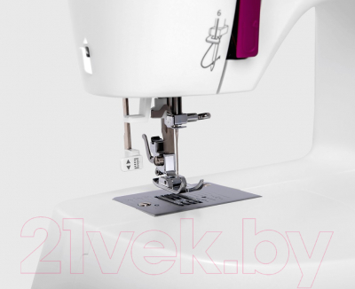 Швейная машина Necchi K132A