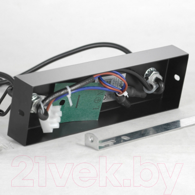 Потолочный светильник Lussole LSP-8799