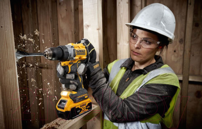 Профессиональная дрель-шуруповерт DeWalt DCD800P2