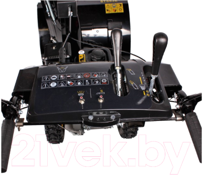 Снегоуборщик бензиновый Champion ST662E