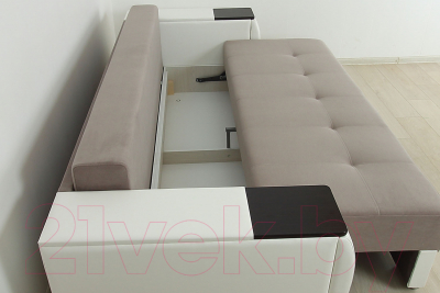 Диван DiArt Бруклин (велюр/кожзам Магия 10/Marvel White/накладки МДФ венге)