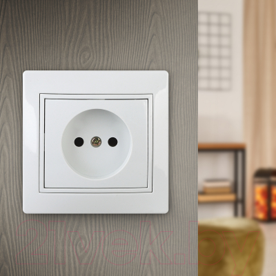 Розетка INTRO Plano 1-201-01 / Б0053859