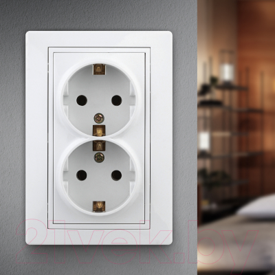 Розетка INTRO Plano 1-205-01 / Б0053915