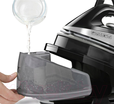 Утюг с парогенератором Black & Decker BXSS2200E