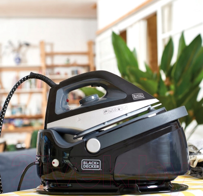 Утюг с парогенератором Black & Decker BXSS2200E