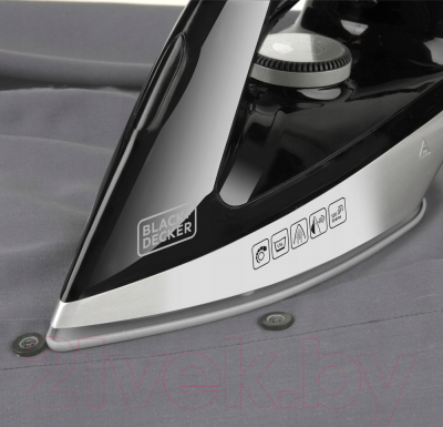 Утюг с парогенератором Black & Decker BXSS2200E