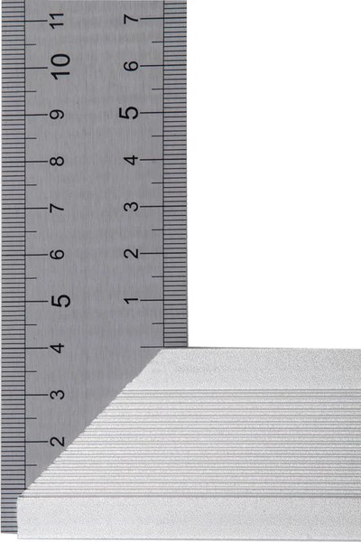 Угольник Denzel 32398