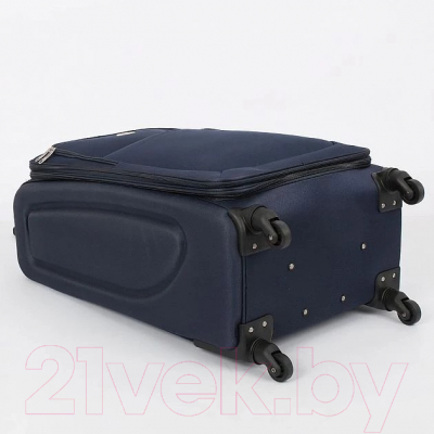 Чемодан на колесах Grott 338-1768/3-28NAV