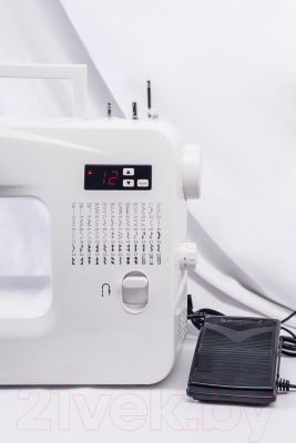 Швейная машина Janete 2200 (белый)