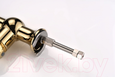 Смеситель Paulmark Retro Re213226-G