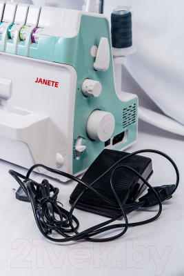 Оверлок Janete 334 (зеленый 5513С)