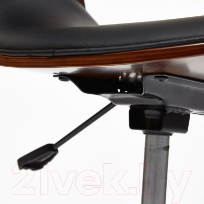 Кресло офисное Tetchair Bend (орех/кожзам черный)