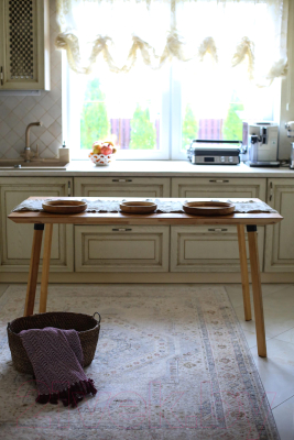 Обеденный стол SemWood СОБ/Д-М1/1400.700Е