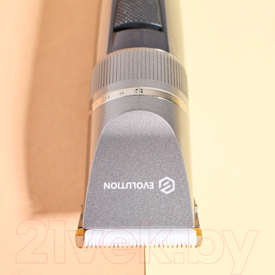 Машинка для стрижки волос Evolution Barber Two