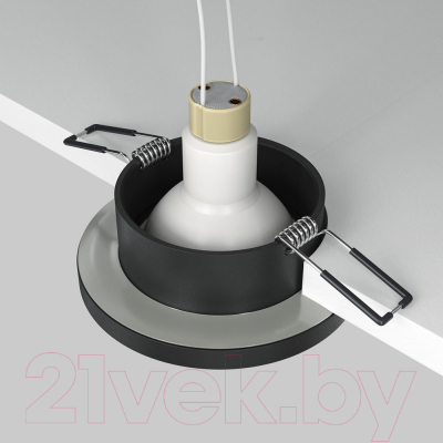 Точечный светильник Maytoni Stark DL083-01-GU10-RD-B