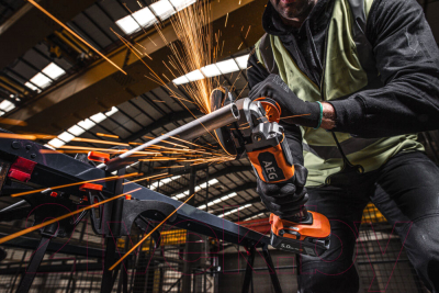 Профессиональная угловая шлифмашина AEG Powertools BEWS 18-125BLPX2-502C