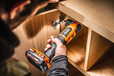 Профессиональная дрель-шуруповерт AEG Powertools BS18SRABL-0