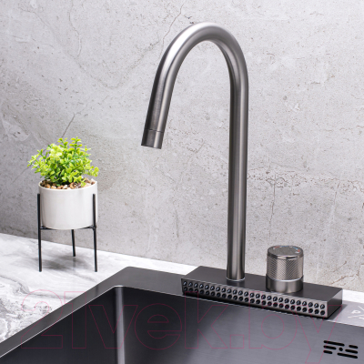 Смеситель РМС SUS130PVD-017F