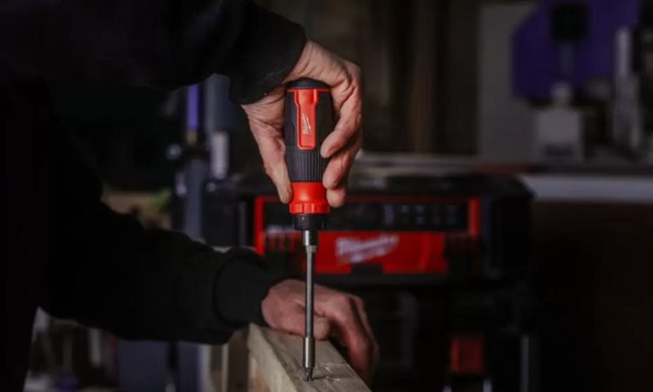 Отвертка Milwaukee 4932480583