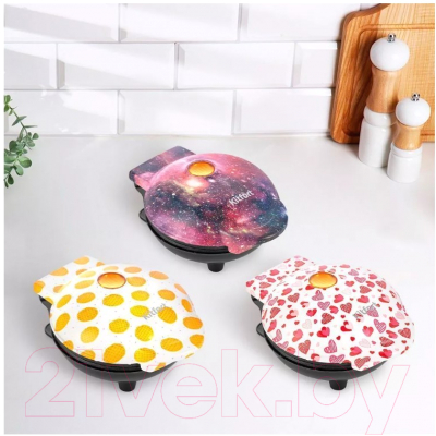 Вафельница Kitfort KT-1684-1 (бело-розовый)