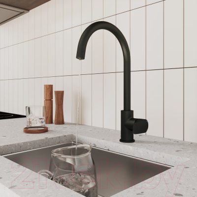 Смеситель Milardo Rora RORBLFJM05 (черный матовый)