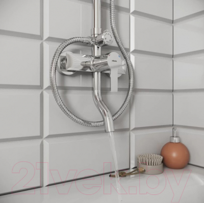 Душевая система со смесителем Milardo Stripe STRSB1FM06