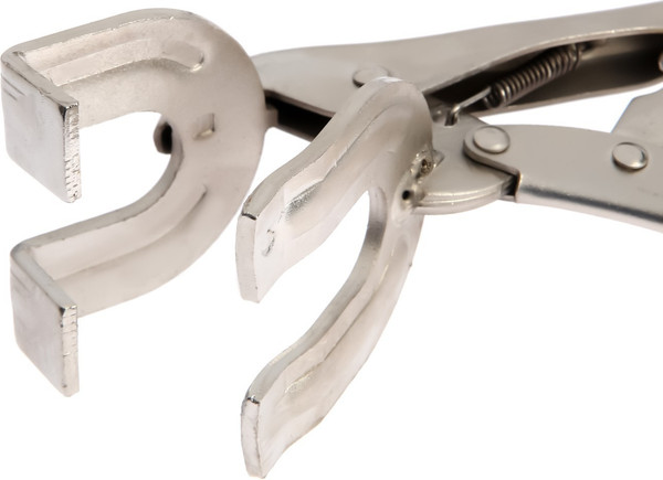 Гейферный зажим Tundra 7354818