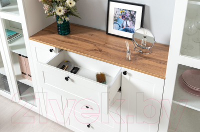 Шкаф с витриной Mobi Остин 16.394.02 (белый PE шагрень/дуб золотой craft/белая шагрень 4101 ПВХ)