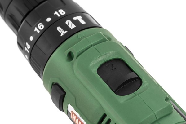 Аккумуляторная дрель-шуруповерт Hammer ACD16CH