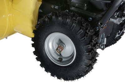 Снегоуборщик бензиновый Hanskonner HSTG7661EL