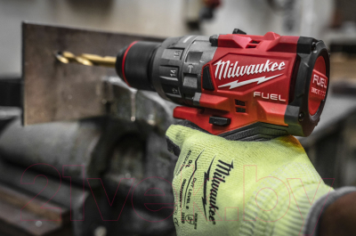Аккумуляторная дрель-шуруповерт Milwaukee M18 FPD3-0X / 4933479859