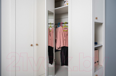 Шкаф Mobi Джастин 13.229 угловой (белый PE шагрень/дуб белый Exclusive OW D4430)