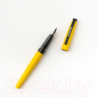 Ручка перьевая Малевичъ С черной тушью и значком / 196431