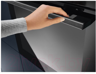 Электрический духовой шкаф Electrolux EOD6P77WZ