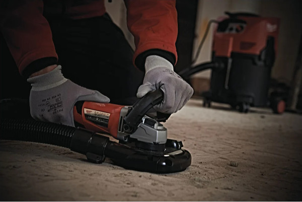 Угловая шлифовальная машина Milwaukee AGV 15-125XC DEG-SET / 4933448035