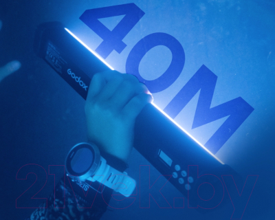 Осветитель студийный Godox Dive Light RGBWW WT40R / 30441